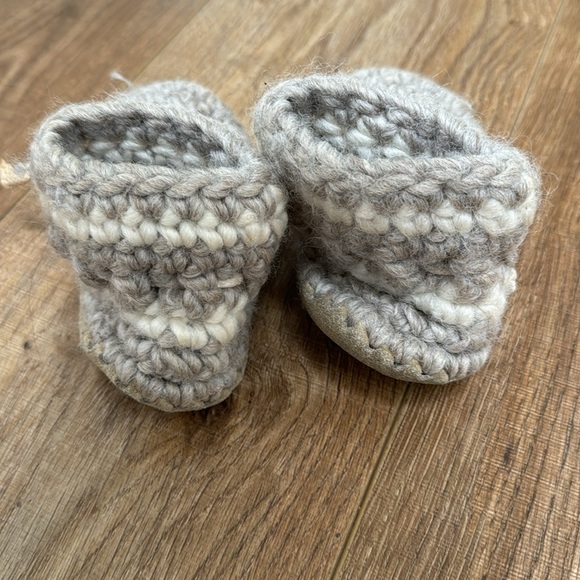 Padraig Slippers B7 - Picture 2 of 4